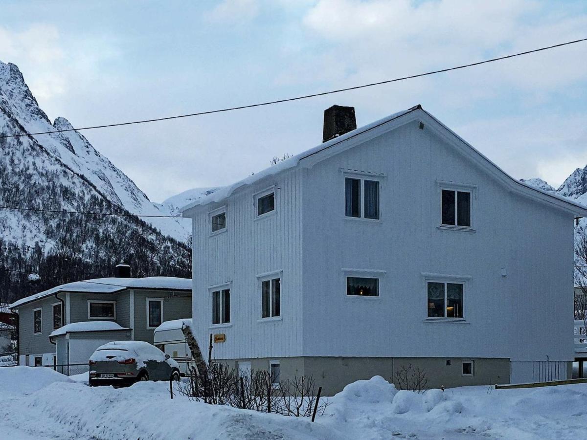 6 Person Holiday Home In Senjahopen Mefjordvaer Room photo